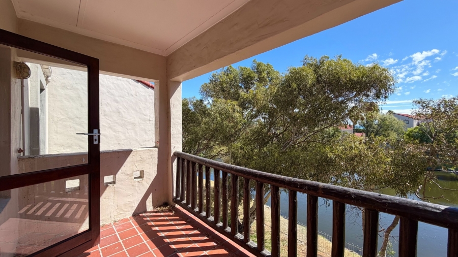 2 Bedroom Property for Sale in Greenways Golf Estate Western Cape